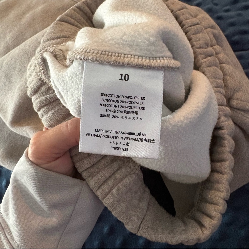 ✨ ESSENTIALS ✨ Kids Classic Fleece Sweatpants Joggers Size 10 (Could fit 8) - Picture 10 of 14